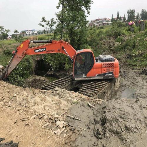 重庆挖掘机河道清淤
